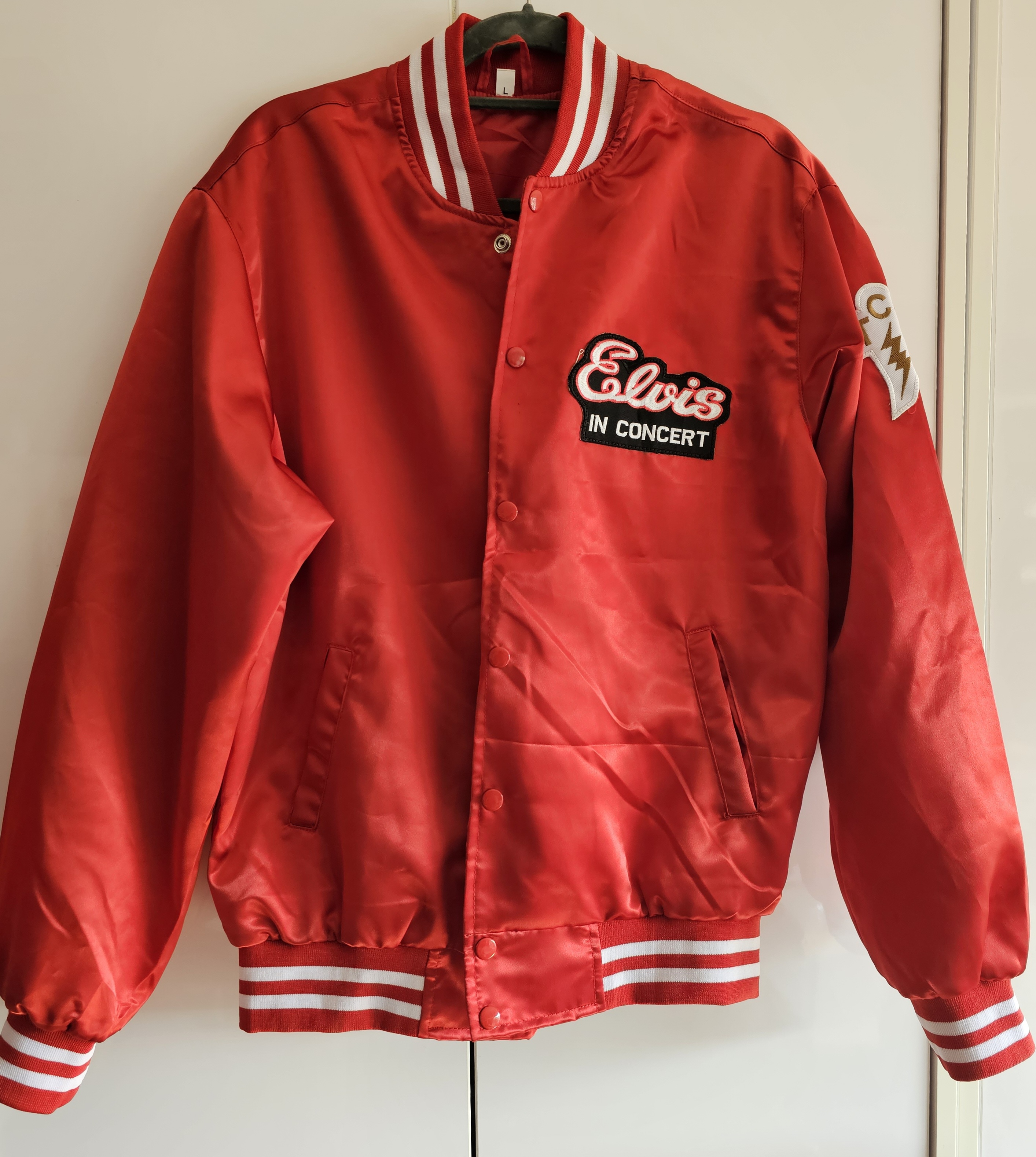 ELVIS Jacke rot Satin